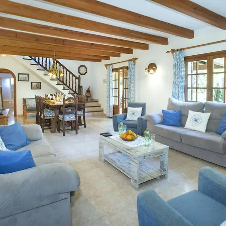 Owl La Font - Relax With A Big Pool