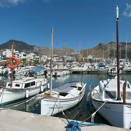 Owl La Font - Relax With A Big Pool