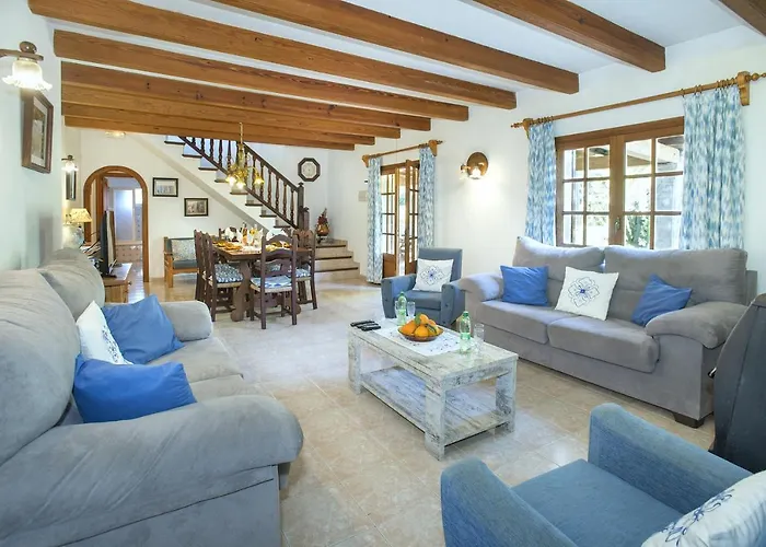 Owl La Font - Relax With A Big Pool