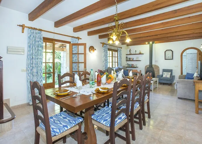 Owl La Font - Relax With A Big Pool